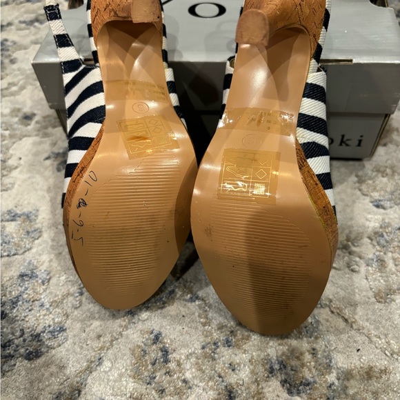 Yoki blue & white striped peep toe heel. - Picture 4 of 14